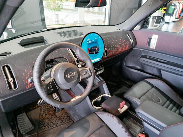 2024 Mini Countryman JCW John Cooper Works III, чёрный, 8490000 рублей - вид 9