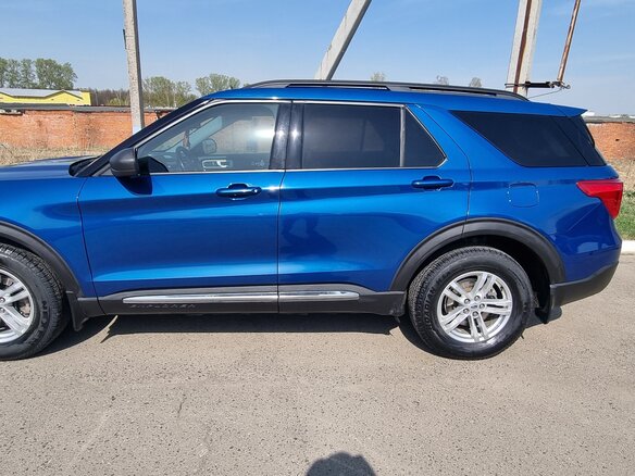 2020 Ford Explorer VI, синий, 3000000 рублей - вид 3