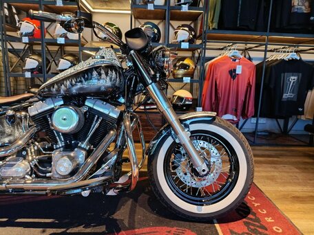 2017 Harley-Davidson Softail Slim, чёрный, 1600000 рублей, вид 3