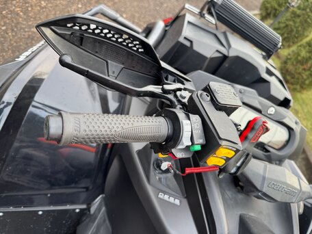 2020 BRP Can-Am Outlander X MR 1000R, чёрный, 1650000 рублей, вид 1