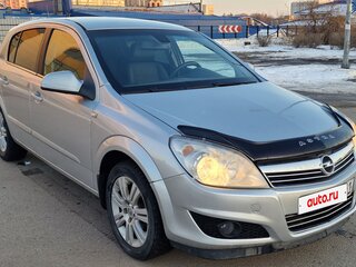 2011 Opel Astra H Рестайлинг, серебристый, 575000 рублей, вид 1