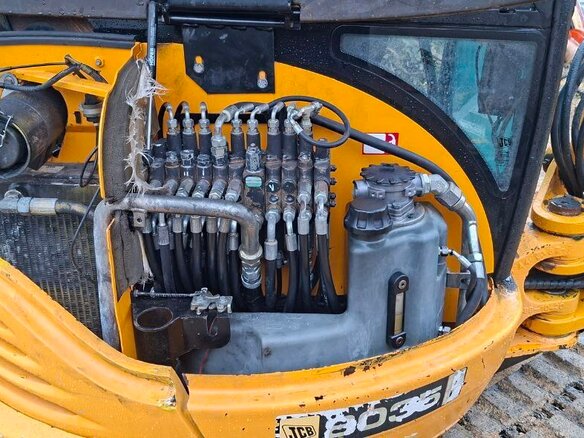 2008 JCB 8035 ZTS, жёлтый, 3700000 рублей - вид 9