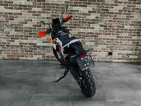2025 KTM 390 Adventure R, белый, 889000 рублей, вид 3