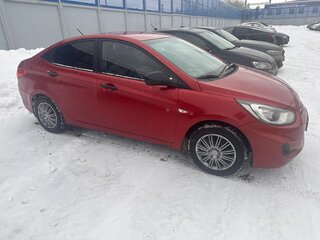 2011 Hyundai Solaris I, красный, 700000 рублей, вид 4