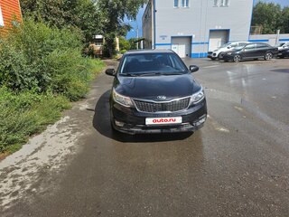 2017 Kia Rio III Рестайлинг, чёрный, 850000 рублей, вид 1