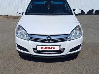 2011 Opel Astra H Рестайлинг, белый, 750000 рублей, вид 1