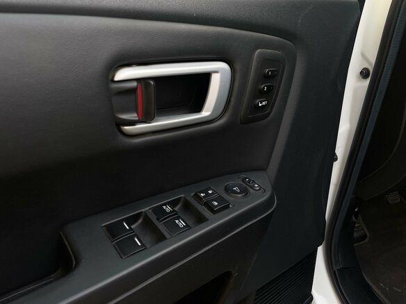 2011 Honda Pilot II Рестайлинг, белый, 2250000 рублей - вид 10