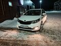2017 Kia Rio III Рестайлинг, белый, 970000 рублей - вид 2