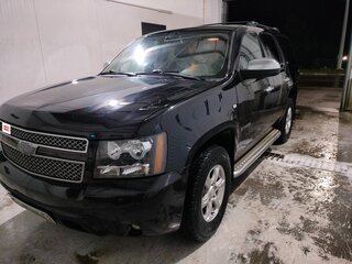 2008 Chevrolet Tahoe III, чёрный, 1600000 рублей, вид 1