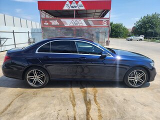 2018 Mercedes-Benz E-Класс 200 V (W213, S213, C238), синий, 3900000 рублей, вид 2