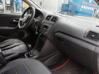 2018 Volkswagen Polo V Рестайлинг, белый, 440000 рублей, вид 5
