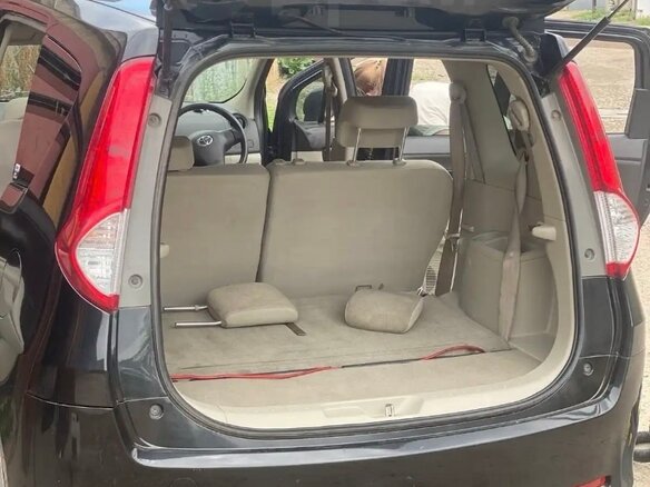 2009 Toyota Passo Sette, чёрный, 810000 рублей - вид 18