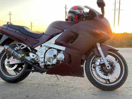 1994 Kawasaki ZZR 400, красный, 250000 рублей, вид 1