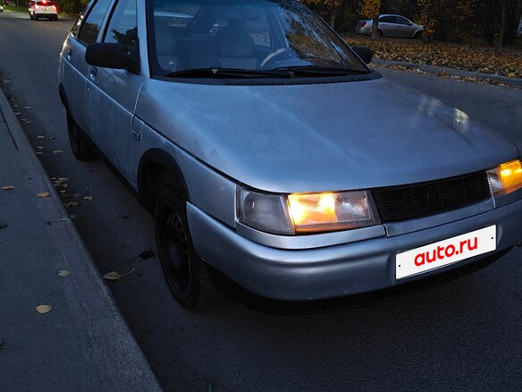 2002 Lada (ВАЗ) 2112, серебристый, 89990 рублей - вид 1