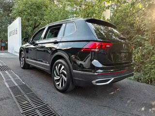 2023 Volkswagen Tiguan L II Рестайлинг (China Market), чёрный, 2200444 рублей, вид 5