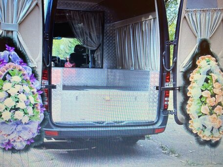 2011 Mercedes-Benz Sprinter, серый, 4450000 рублей, вид 1
