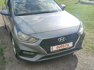 2018 Hyundai Solaris II, серый, 1350000 рублей, вид 2