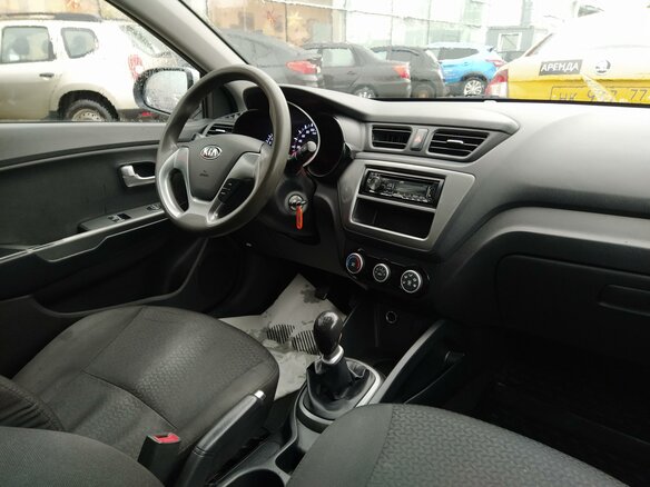 2017 Kia Rio III Рестайлинг, серебристый - вид 11