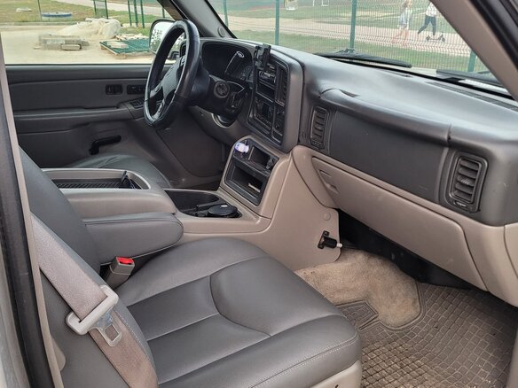 2003 Chevrolet Tahoe II, серебристый, 1180000 рублей - вид 7