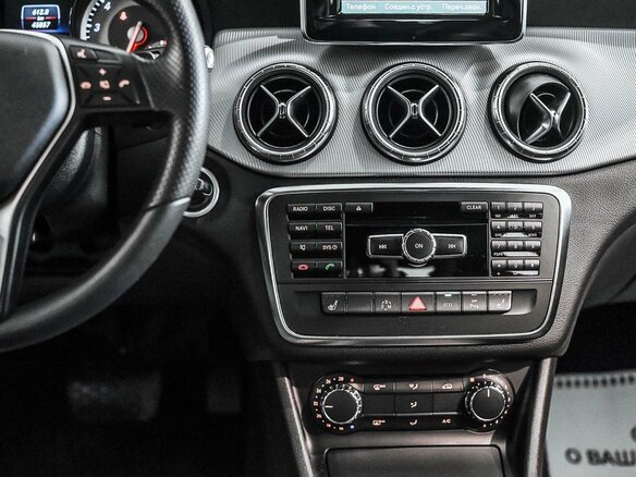 2013 Mercedes-Benz CLA 200 I (C117, X117), чёрный - вид 23