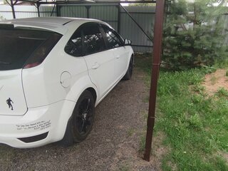 2010 Ford Focus II Рестайлинг, белый, 500000 рублей, вид 4
