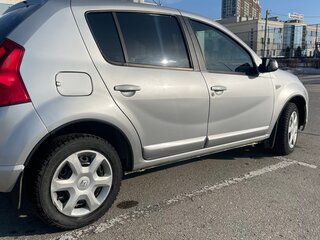 2012 Renault Sandero I, серебристый, 610000 рублей, вид 4