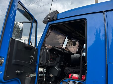 2012 КамАЗ 65117, синий, 4000000 рублей, вид 3