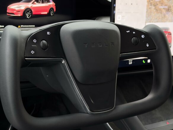 2022 Tesla Model X Long Range I Рестайлинг, белый, 7869000 рублей - вид 16