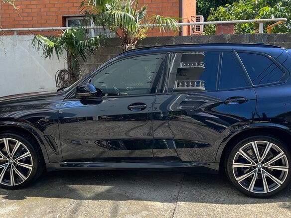 2019 BMW X5 40i IV (G05/G18), чёрный, 7300000 рублей - вид 7
