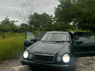 1998 Mercedes-Benz E-Класс 200 II (W210, S210), зелёный, 170000 рублей, вид 1