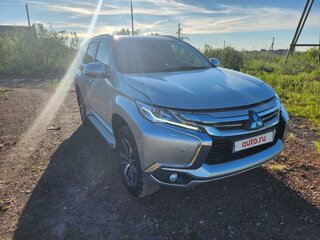 2017 Mitsubishi Pajero Sport III, серебристый, 3100000 рублей, вид 3