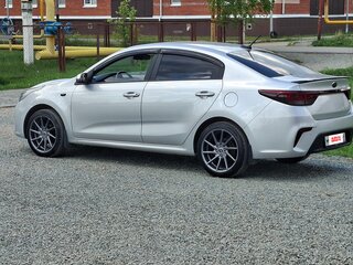 2020 Kia Rio IV, серый, 1490000 рублей, вид 4