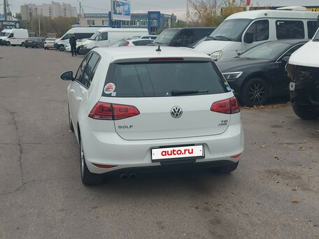 2016 Volkswagen Golf VII, белый, 1800000 рублей, вид 5