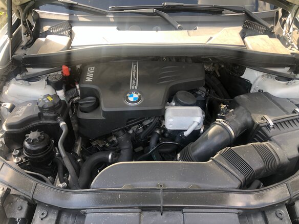 2014 BMW X1 20i I (E84) Рестайлинг, белый, 1400000 рублей - вид 10