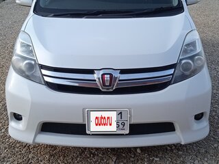 2012 Toyota ISis I Рестайлинг, белый, 1260000 рублей, вид 1