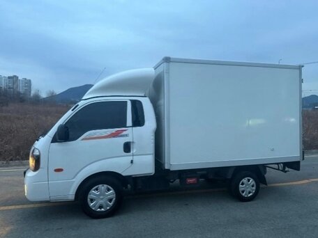 2019 Kia Bongo, белый, 2000000 рублей, вид 3