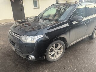 2012 Mitsubishi Outlander III, чёрный, 1300000 рублей, вид 2