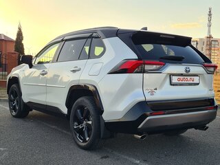 2020 Toyota RAV4 V (XA50), белый, 3390000 рублей, вид 3