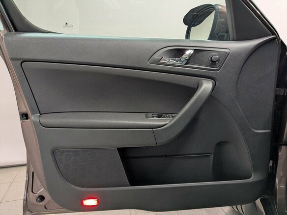 2016 Skoda Yeti I Рестайлинг, коричневый, 1685000 рублей - вид 12