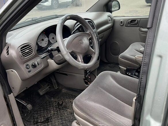 2003 Dodge Caravan IV, серый, 400000 рублей - вид 20