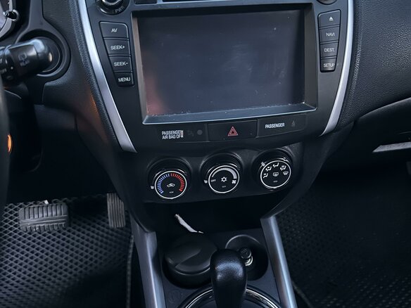 2011 Mitsubishi ASX I, белый, 1380000 рублей - вид 12
