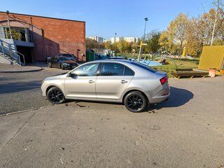 2021 Skoda Rapid II, серебристый, 1800000 рублей, вид 2