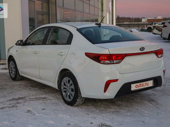 2020 Kia Rio IV, белый, 1190000 рублей - вид 3