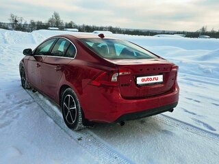 2011 Volvo S60 II, красный, 870000 рублей, вид 4