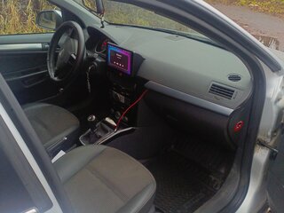 2012 Opel Astra H Рестайлинг, серебристый, 800000 рублей, вид 4