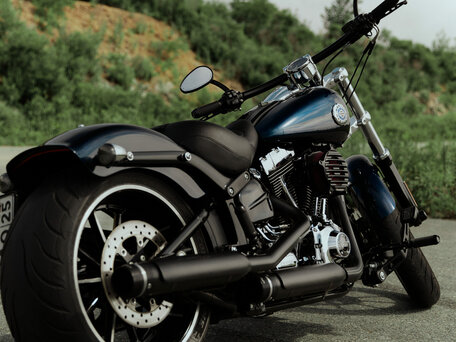 2013 Harley-Davidson Breakout, синий, 1800000 рублей, вид 2