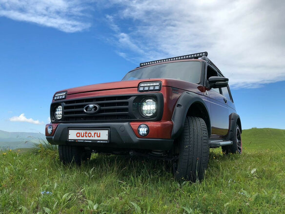2017 Lada (ВАЗ) 2121 (4x4) Urban I Рестайлинг, красный - вид 4