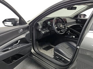 2023 Hyundai Avante VII Рестайлинг, чёрный, 1950000 рублей, вид 5
