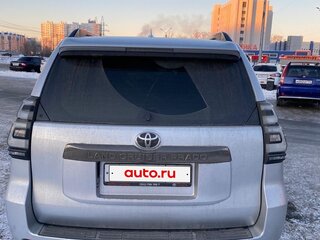 2021 Toyota Land Cruiser Prado 150 Series Рестайлинг 3, серый, 8000000 рублей, вид 3