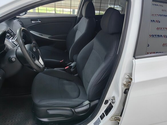 2014 Hyundai Solaris I, белый, 1200000 рублей - вид 24